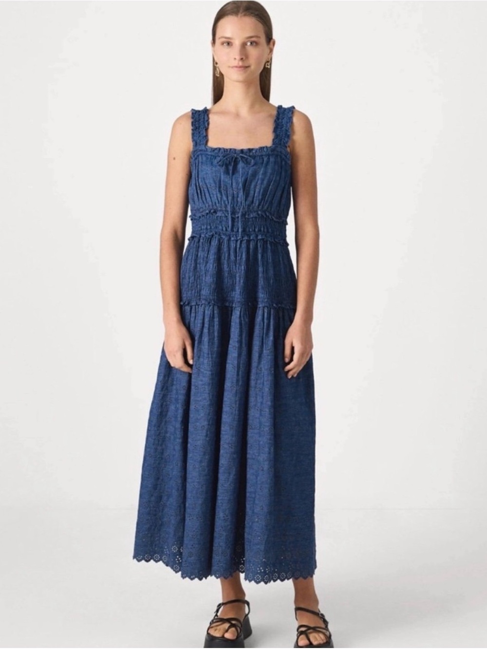 Gap x Doen Eyelet Denim Cotton Smocked Bodice Pullover Midi Dress Indigo, M